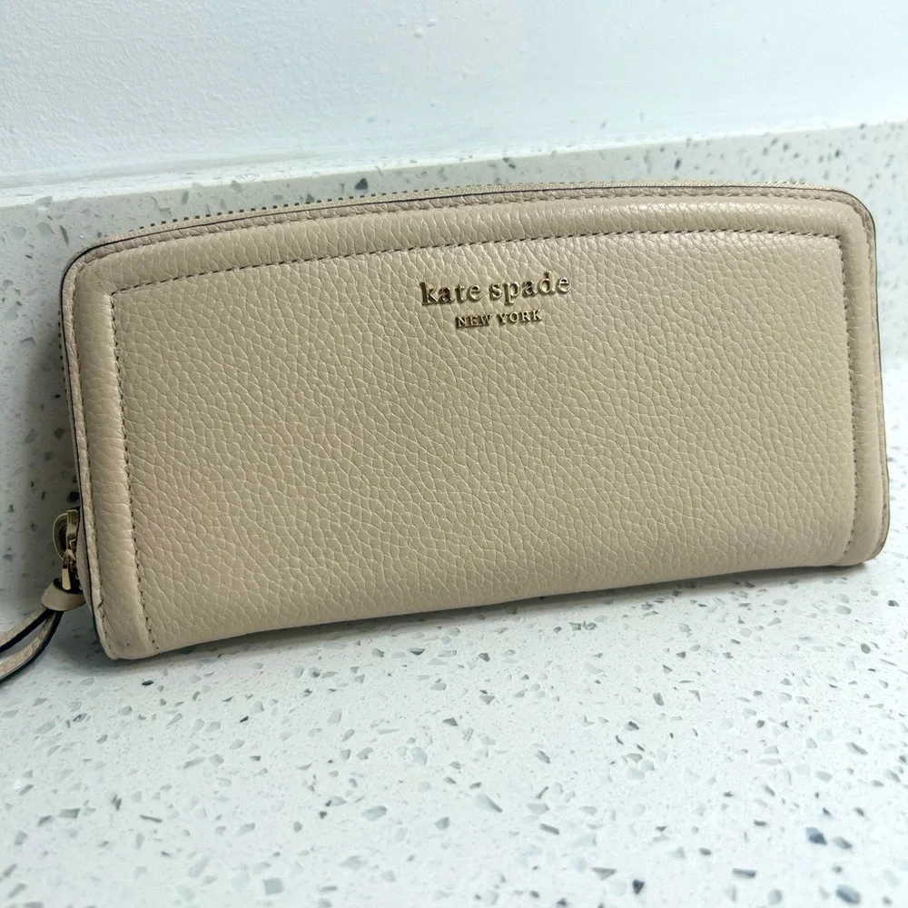 Kate Spade Hand Wallet - Picture 1 of 9